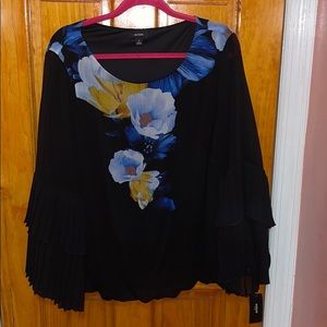 BRAND NEW Alfani Blouse with elastic bottom